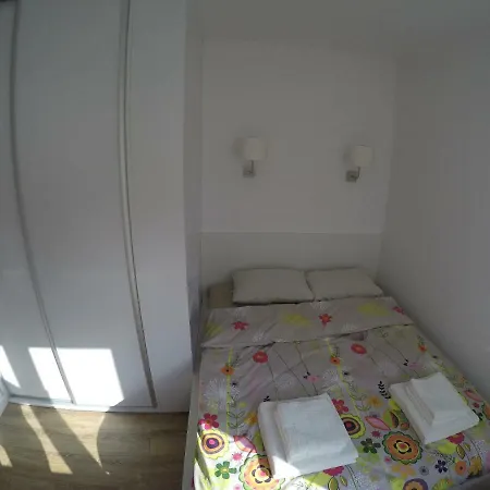 Starowiejska 9 アパート